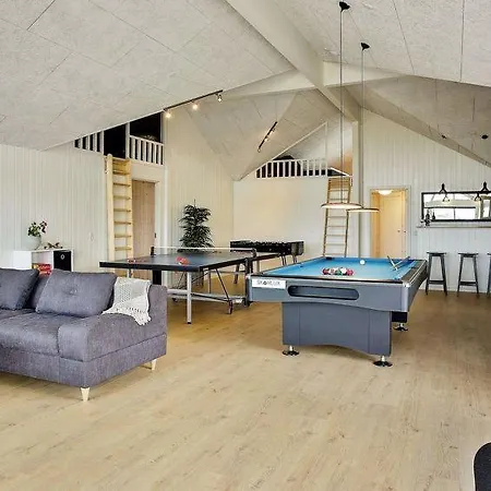 Holiday home Eskilstrup Sleeps 30 Pool Wifi Eskilstrup (Funen)