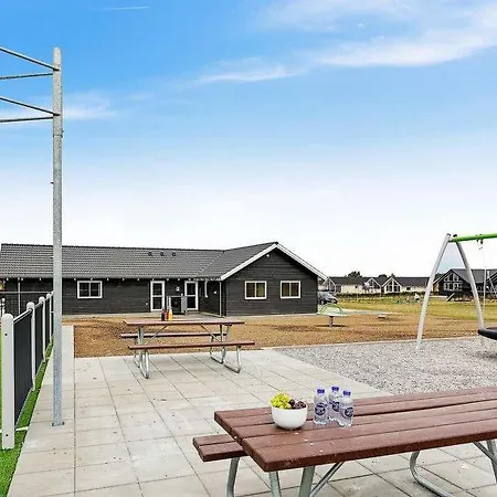 Holiday home Eskilstrup Sleeps 30 Pool Wifi Eskilstrup (Funen)