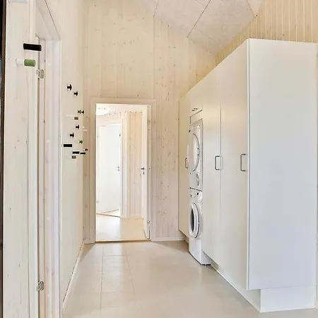 Holiday home Eskilstrup Sleeps 30 Pool Wifi Eskilstrup (Funen)