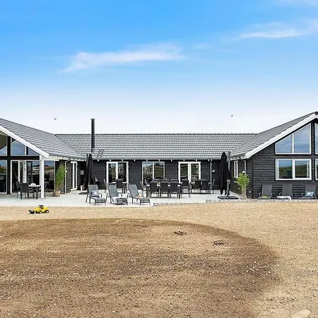 Eskilstrup Sleeps 30 Pool Wifi * Eskilstrup (Funen)