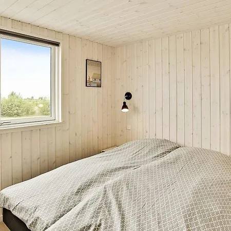 Eskilstrup Sleeps 30 Pool Wifi Holiday home *